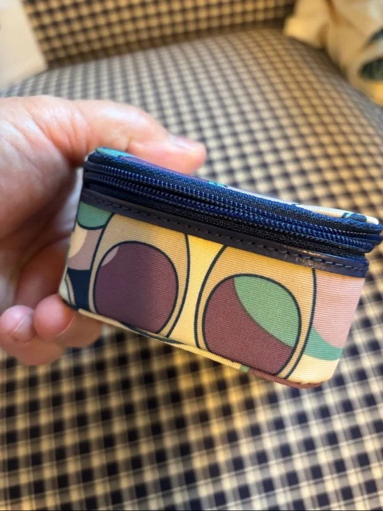 Coach Pastel Purple, Teal & Cream Travel Cosmetic Case in Myra print; rare find - Picture 4 of 8